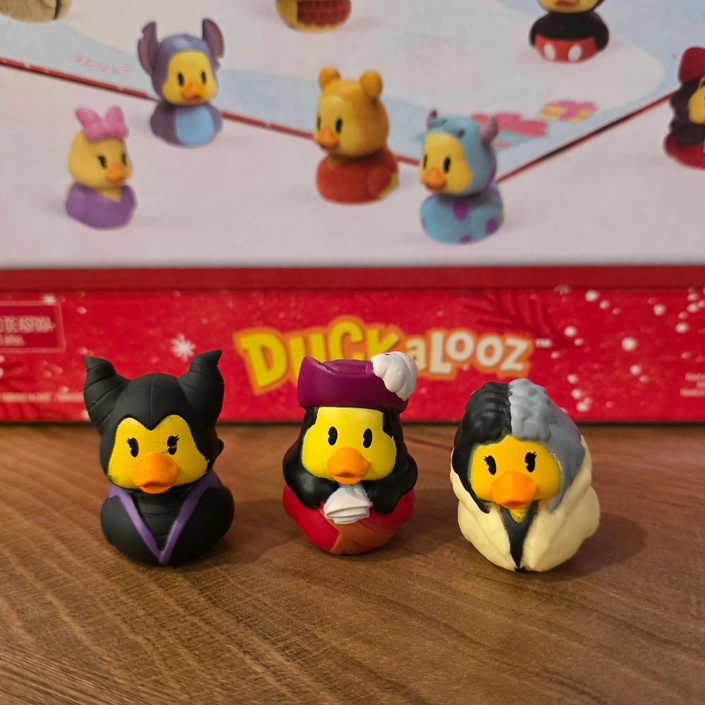 Lot Disney Duckzalooz Advent Villains Mini Ducks Maleficent Captain Hook Cruella